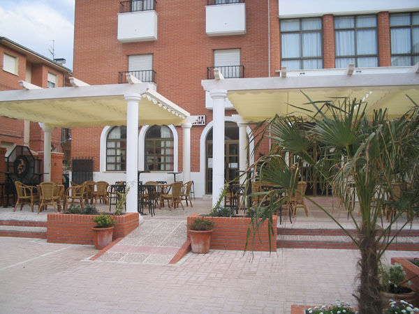 Hotel Dracos Cebreros Exterior photo
